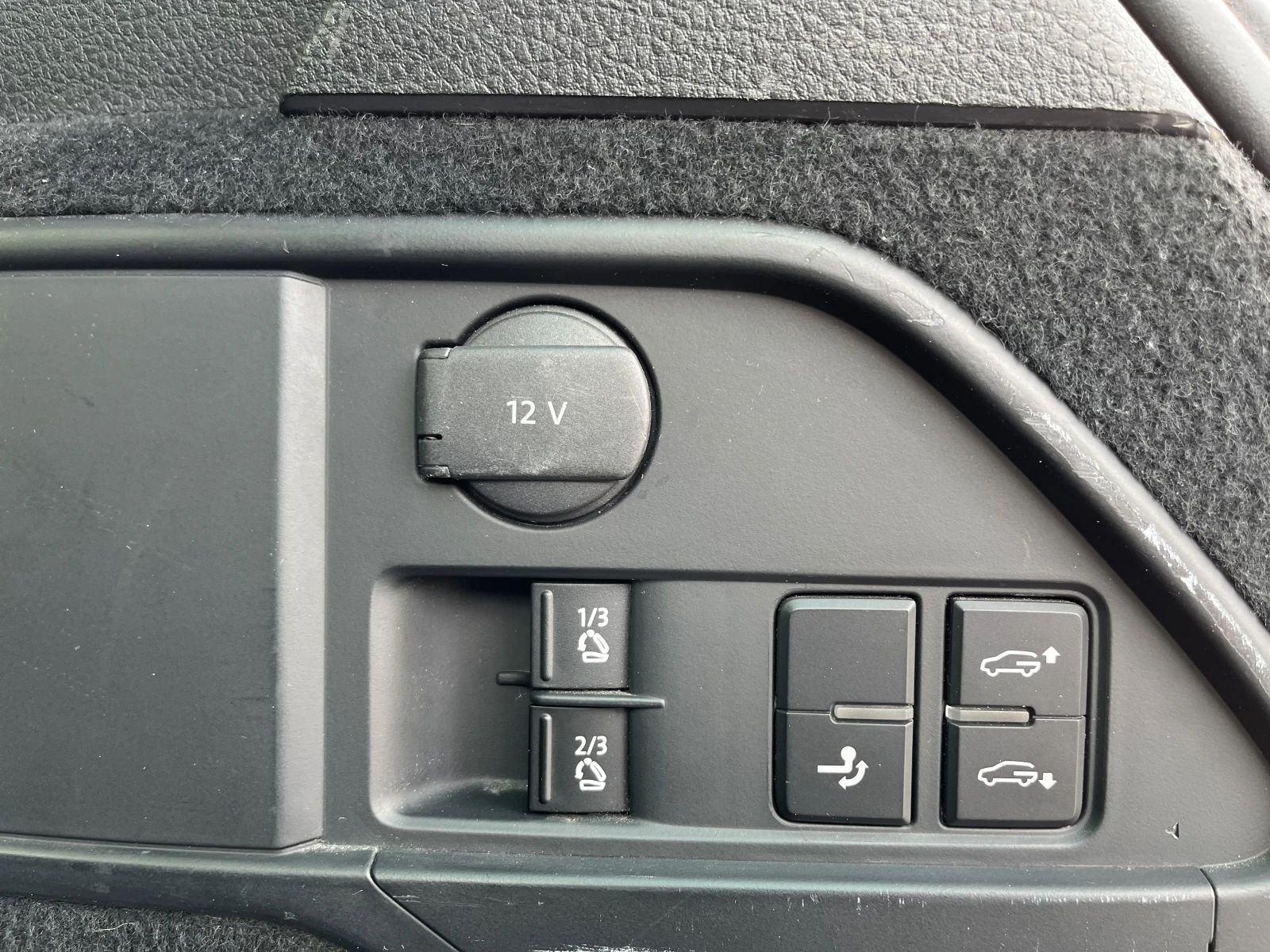 VW Touareg, снимка 17 - Автомобили и джипове - 56234211