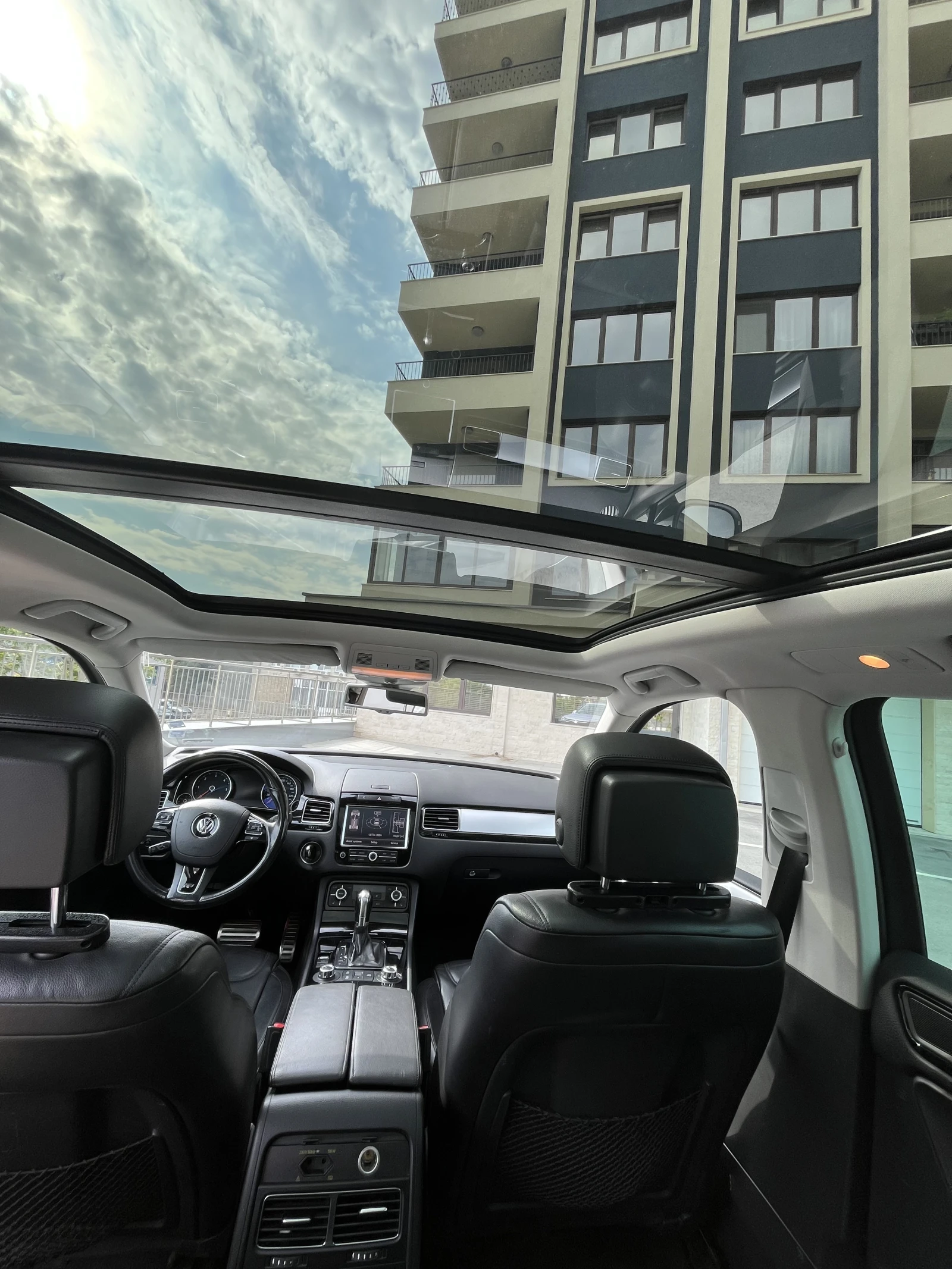 VW Touareg, снимка 15 - Автомобили и джипове - 56234211