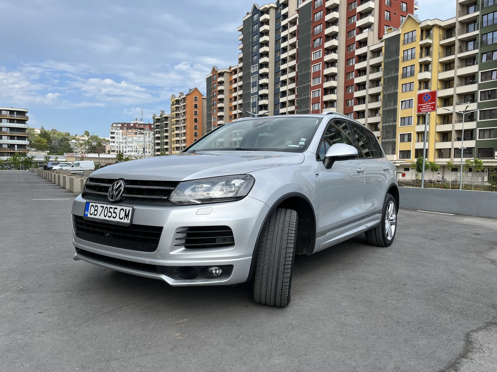 VW Touareg, снимка 2 - Автомобили и джипове - 56234211