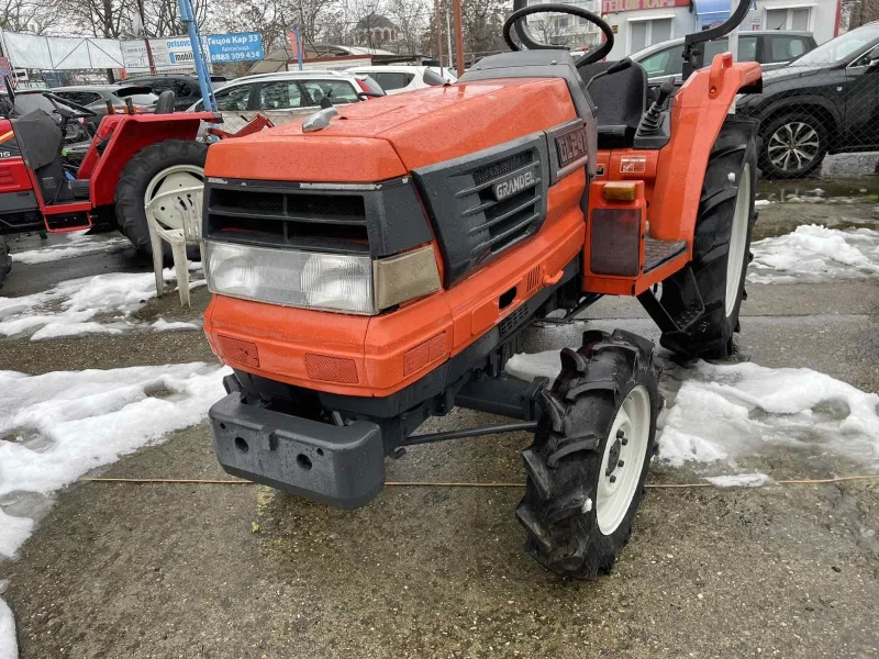 Трактор Kubota GL241