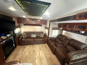 Каравана Coachmen Freedom Express 322 RLDS, снимка 10