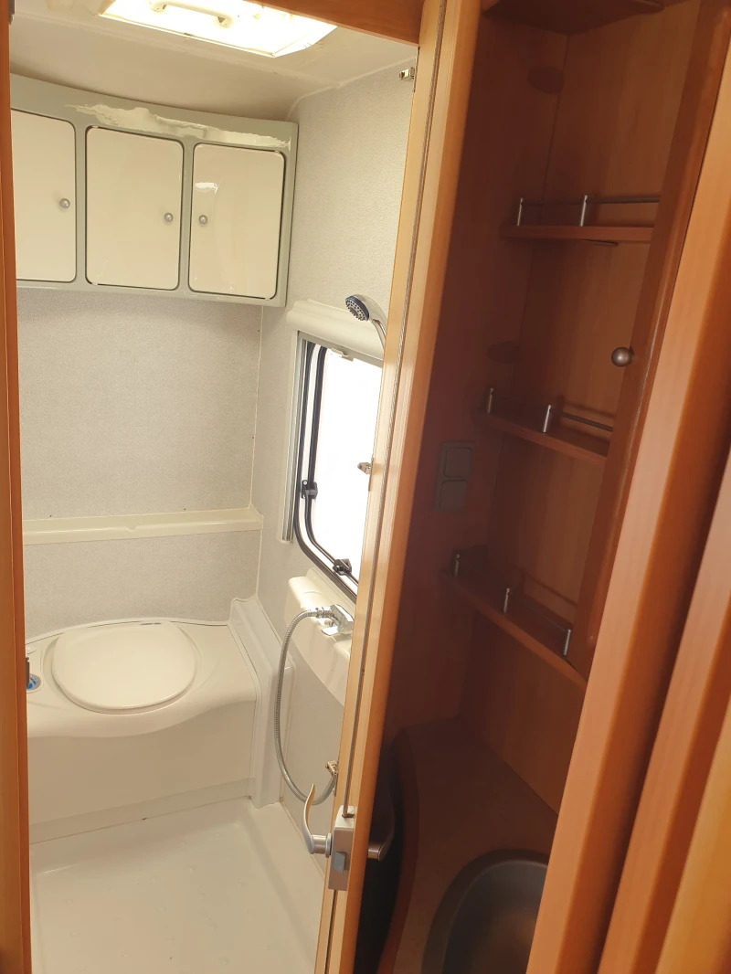 Каравана LMC 500 , снимка 10 - Каравани и кемпери - 50317904