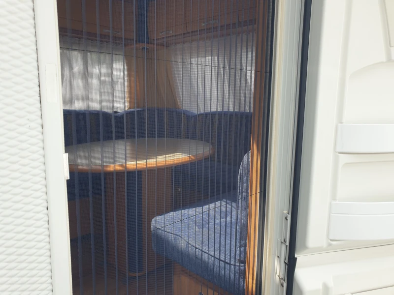 Каравана LMC 500 , снимка 15 - Каравани и кемпери - 50317904