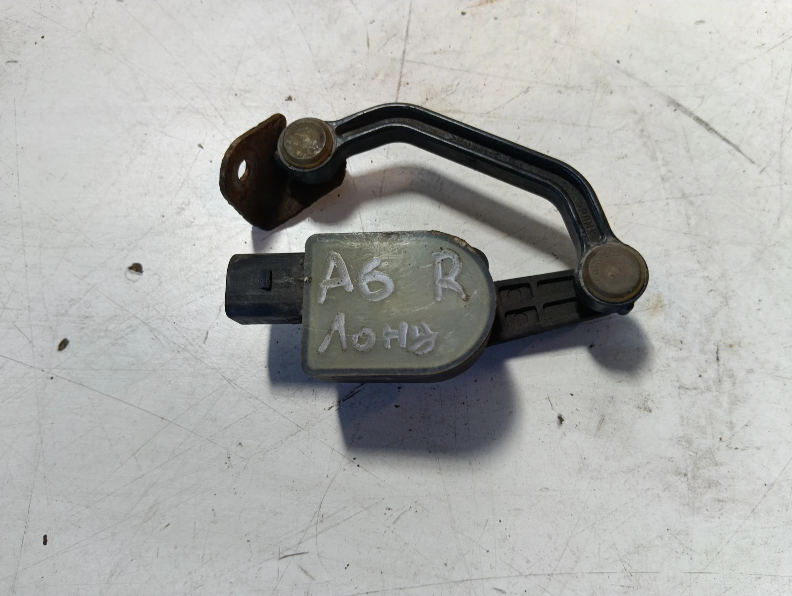 датчик окачване заден ляв 1T0907503 Audi A6