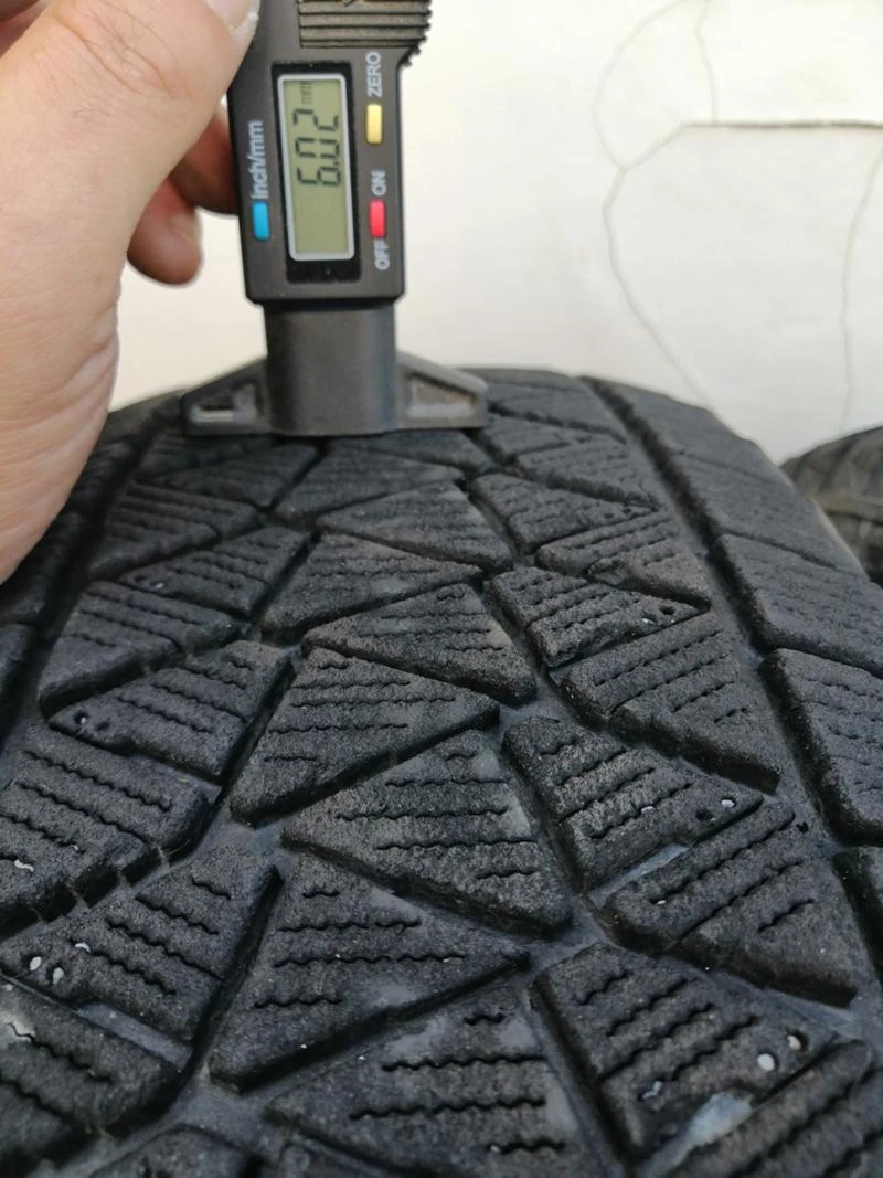 Гуми Зимни 205/80R16, снимка 5 - Гуми и джанти - 25966977