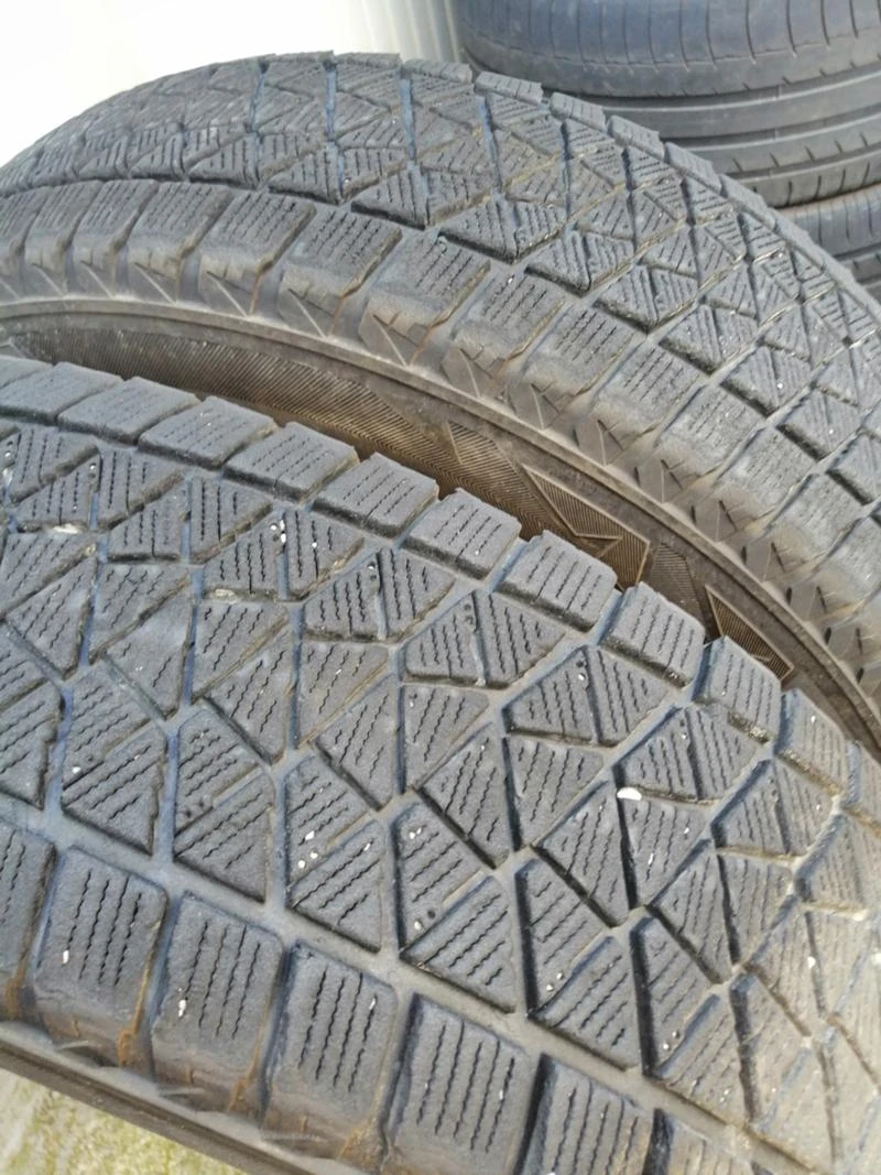 Гуми Зимни 205/80R16, снимка 2 - Гуми и джанти - 25966977