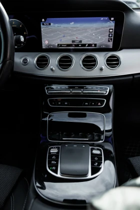 Mercedes-Benz E 220 49 хил. Силвър Стар, Пълна история Облужена Лизинг, снимка 6
