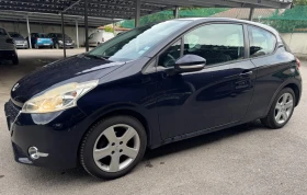 Peugeot 208 1.2i (климатик), снимка 5