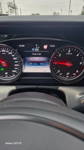 Mercedes-Benz E 220, снимка 13