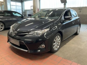 ������ Toyota Auris