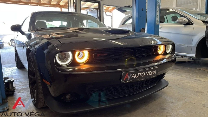 Dodge Challenger 6.4srt, снимка 12 - Автомобили и джипове - 44937314