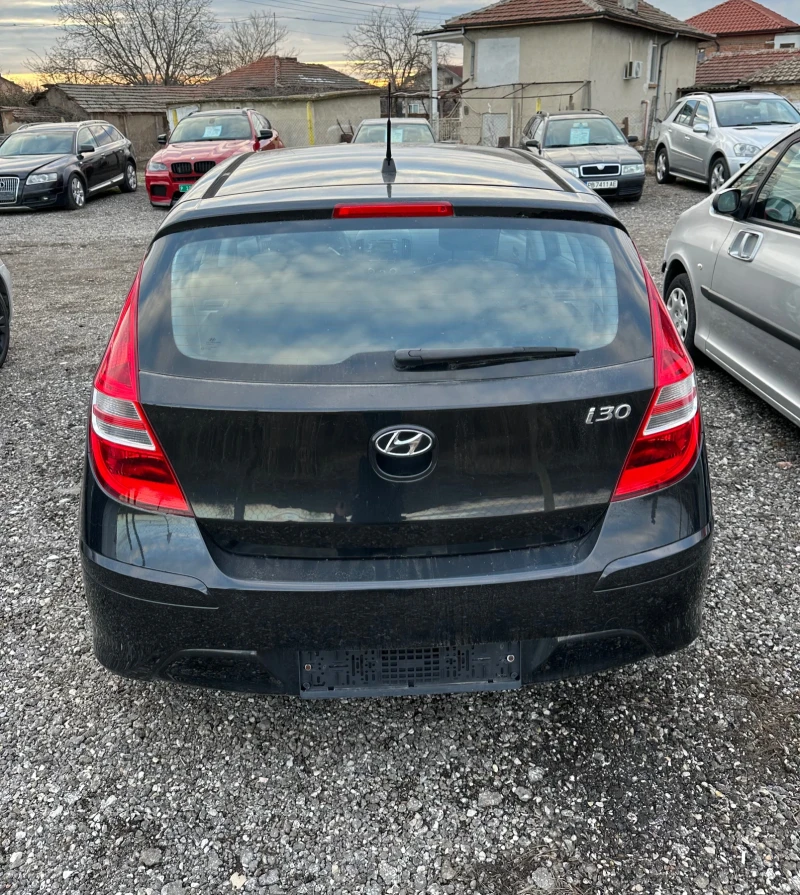 Hyundai I30 1.4i FACELIFT, снимка 3 - Автомобили и джипове - 49212068