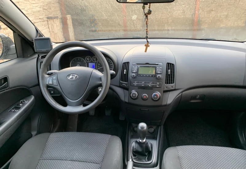 Hyundai I30 1.4i FACELIFT, снимка 9 - Автомобили и джипове - 47654535