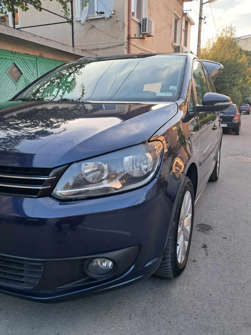 VW Touran 1.6 TDI, снимка 9 - Автомобили и джипове - 47479699