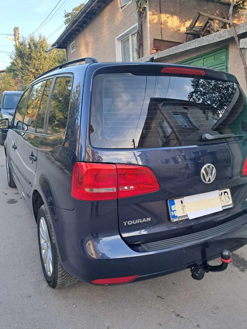 VW Touran 1.6 TDI, снимка 12 - Автомобили и джипове - 47479699