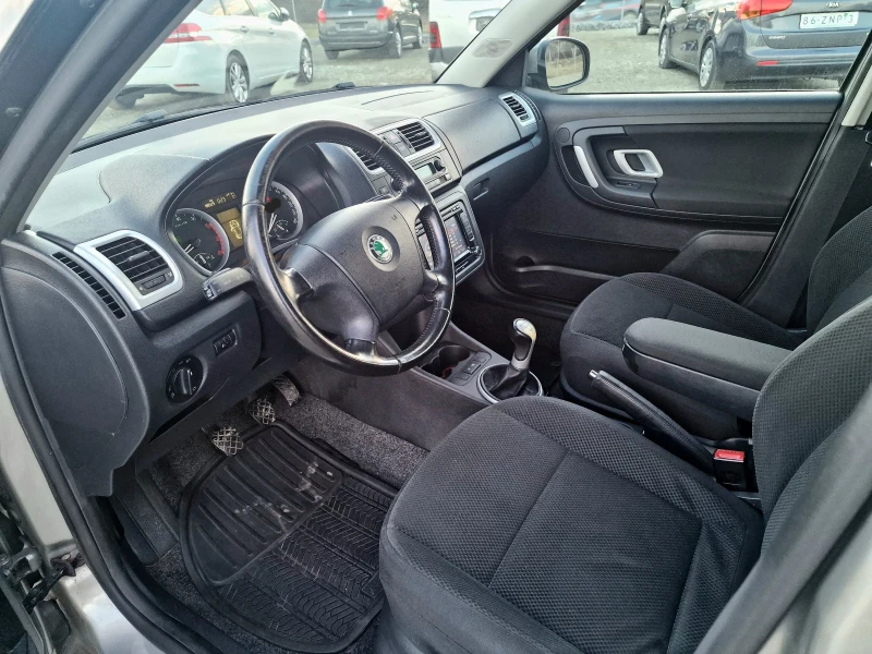 Skoda Fabia 1.6MPI* NAVI, снимка 8 - Автомобили и джипове - 48634738