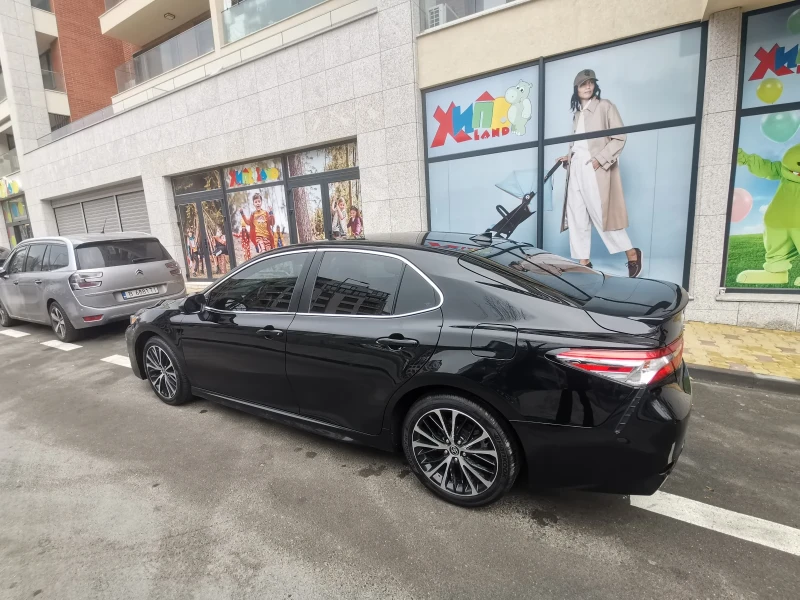 Toyota Camry, снимка 9 - Автомобили и джипове - 49365675