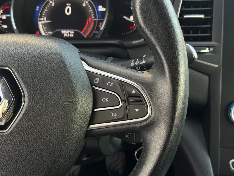 Renault Megane  1.5dci // ВЪРНАТ ОТ ЛИЗИНГ// Гаранция до 2027г, снимка 9 - Автомобили и джипове - 50799070