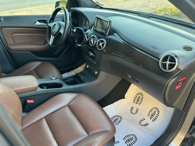 Mercedes-Benz B 180 122* LED* Автоматик* Кожа* ТОП* , снимка 10 - Автомобили и джипове - 50819294