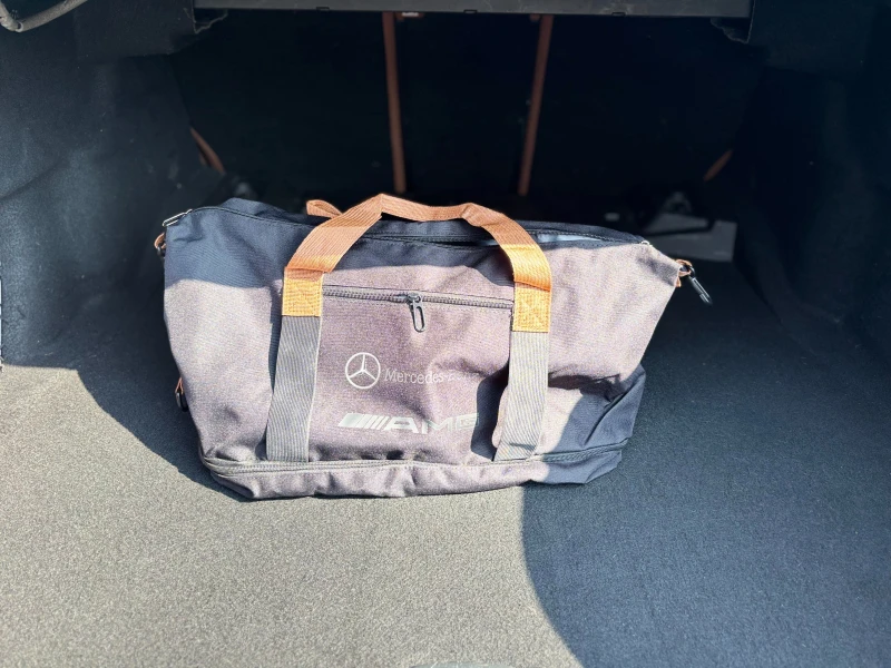 Mercedes-Benz E 220, снимка 11 - Автомобили и джипове - 51437037