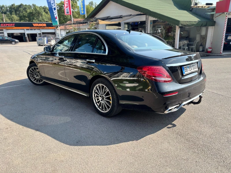 Mercedes-Benz E 220, снимка 2 - Автомобили и джипове - 51437037