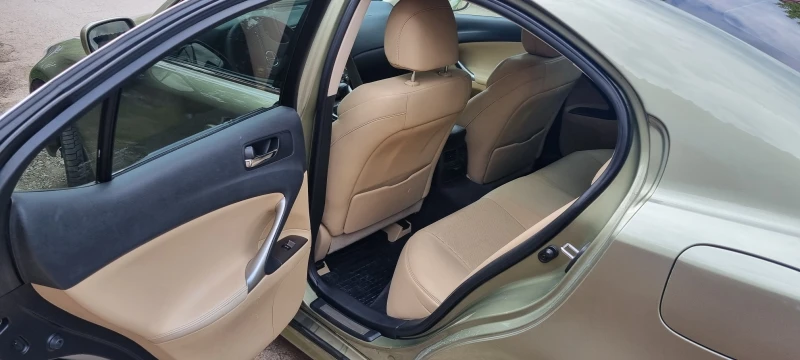 Lexus IS 220d 2.2, снимка 7 - Автомобили и джипове - 52696900