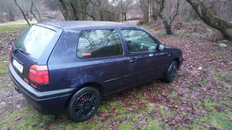 VW Golf, снимка 6 - Автомобили и джипове - 52953567