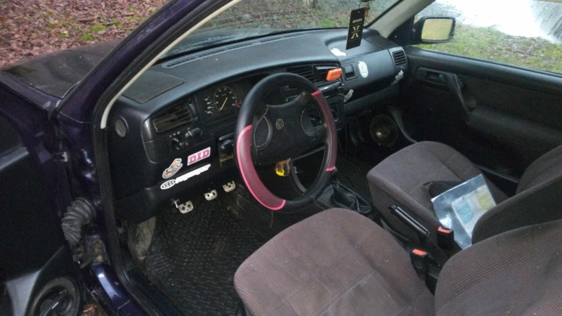VW Golf, снимка 7 - Автомобили и джипове - 52953567