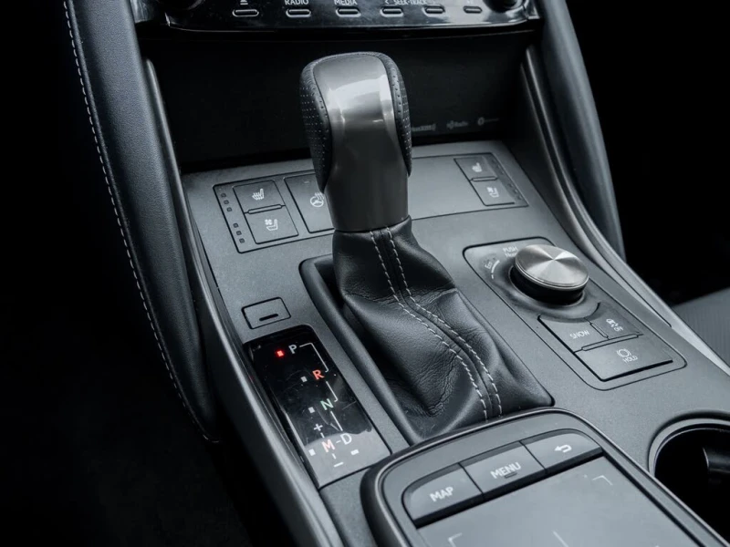 Lexus IS 350 AWD* АвтоКредит* (ЦЕНА ДО БГ), снимка 13 - Автомобили и джипове - 53392688