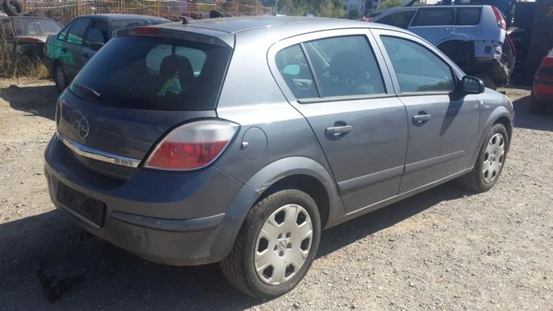 Opel Astra 1.9 CDTI - изображение 3