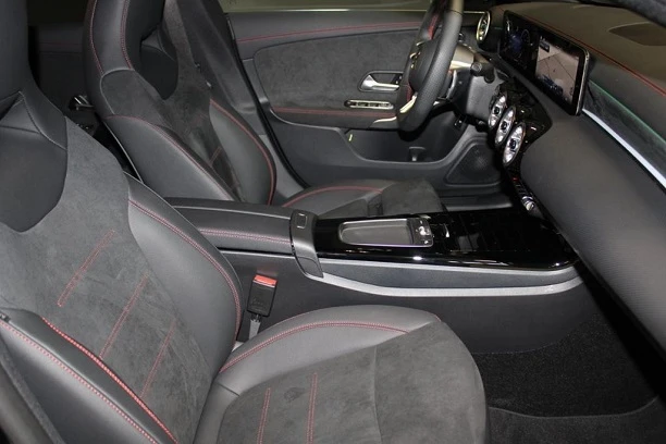 Mercedes-Benz CLA 250 4Matic = AMG Line = Advanced Plus Гаранция - изображение 7