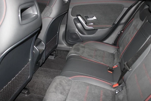 Mercedes-Benz CLA 250 4Matic = AMG Line = Advanced Plus Гаранция - изображение 9