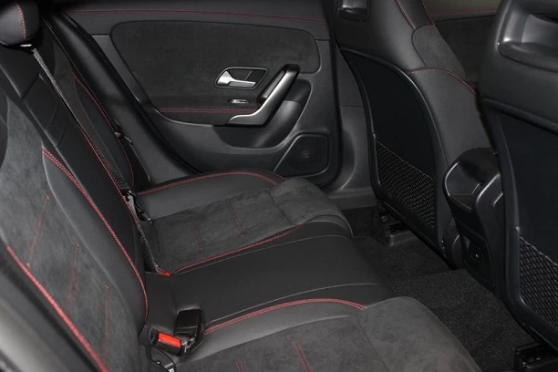 Mercedes-Benz CLA 250 4Matic = AMG Line = Advanced Plus Гаранция - изображение 8