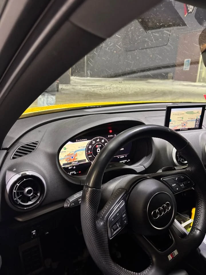 Audi S3 * TECHNIK/CARFAX /B&O/PANO/DIGITAL COCKPIT/DIS - изображение 8