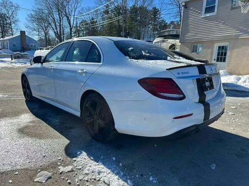 Mercedes-Benz E 300 2.0L 4 ALL WHEEL DRIVE - изображение 2