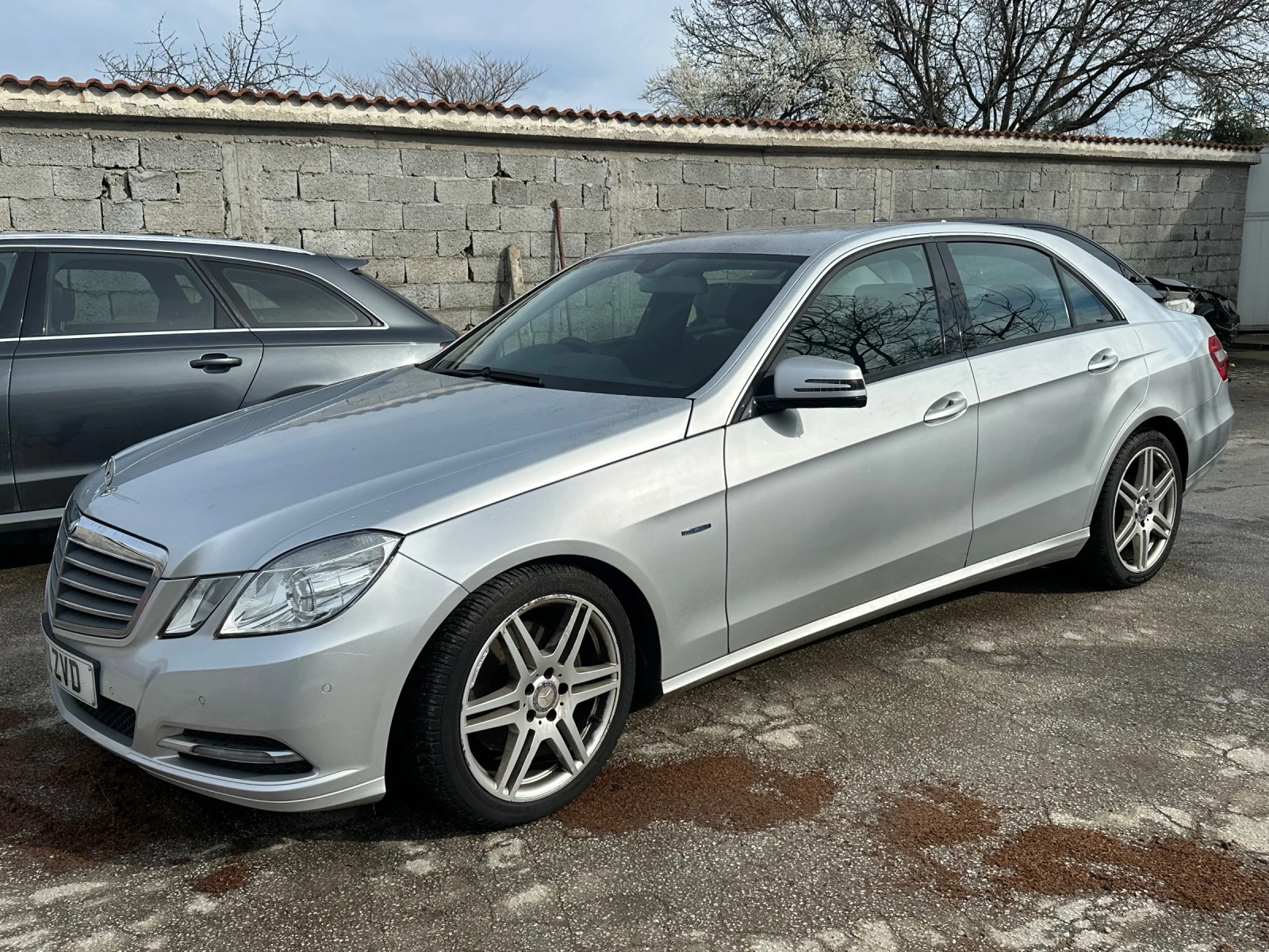 Mercedes-Benz E 220 НА ЧАСТИ, снимка 1