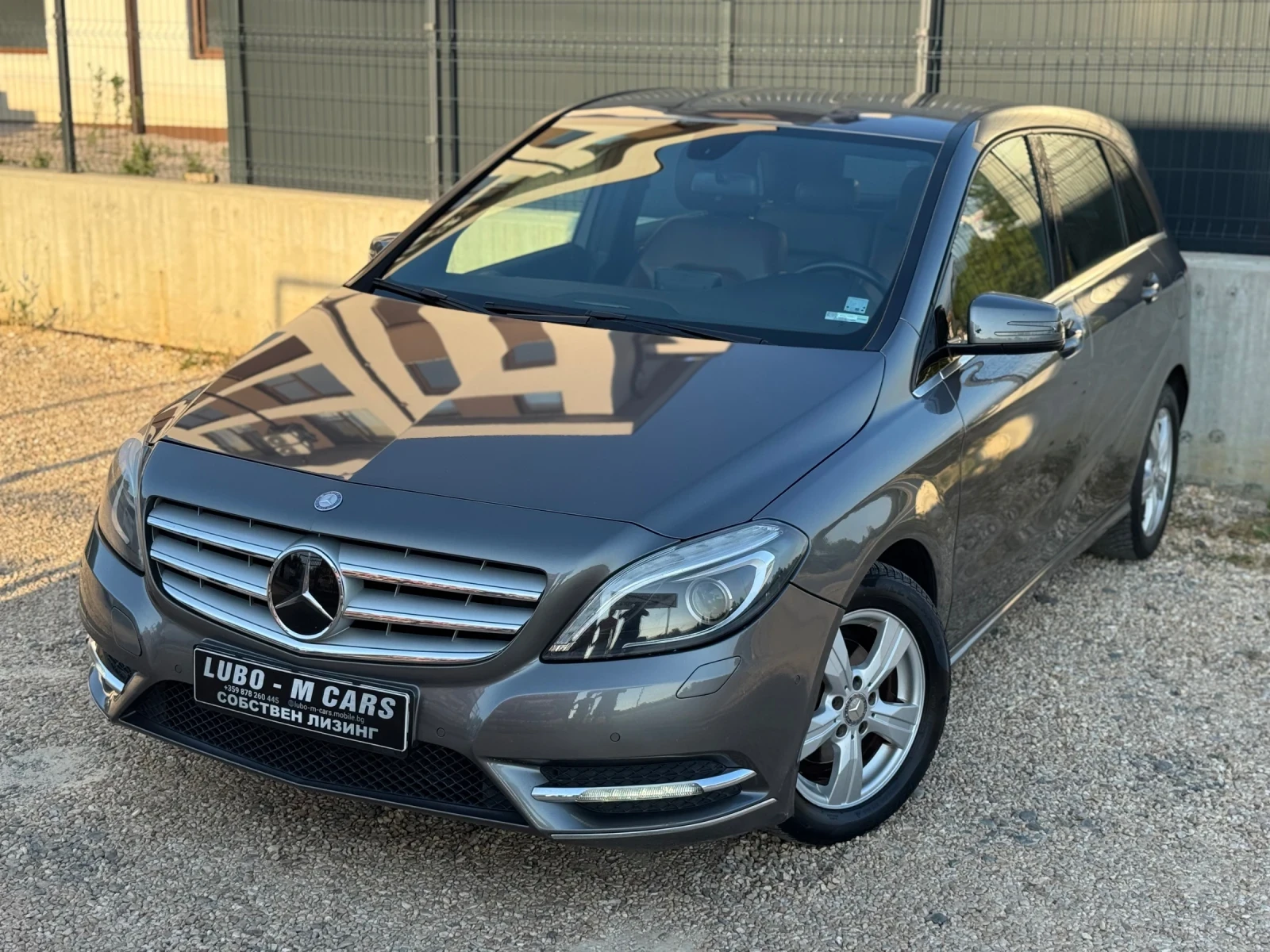 Mercedes-Benz B 180 122* LED* Автоматик* Кожа* ТОП* , снимка 1