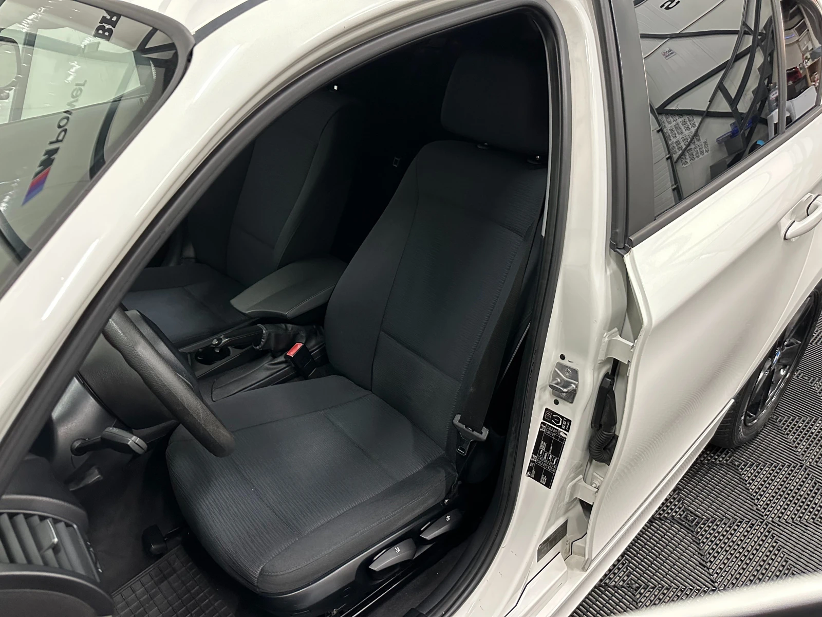 BMW 116 * FACE* 2.0i* 139 000км* , снимка 16 - Автомобили и джипове - 45369539