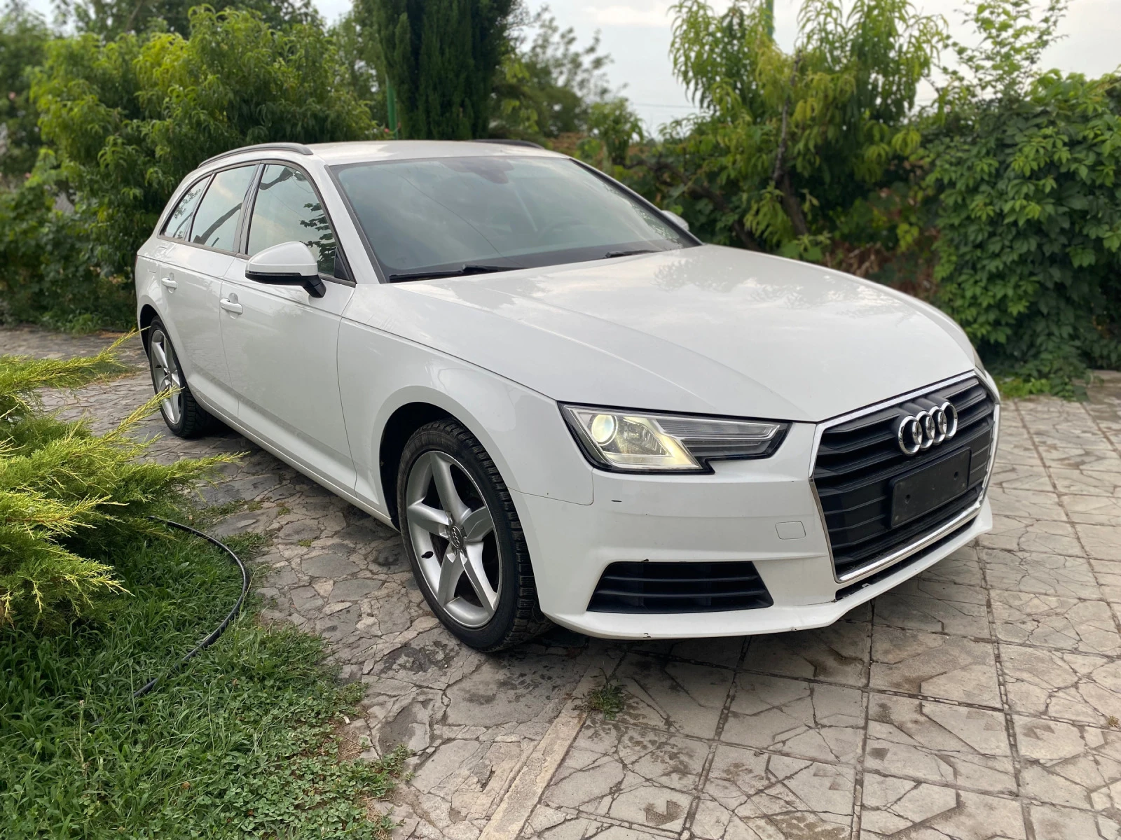 Audi A4 2.0TDi S-tronic - изображение 3