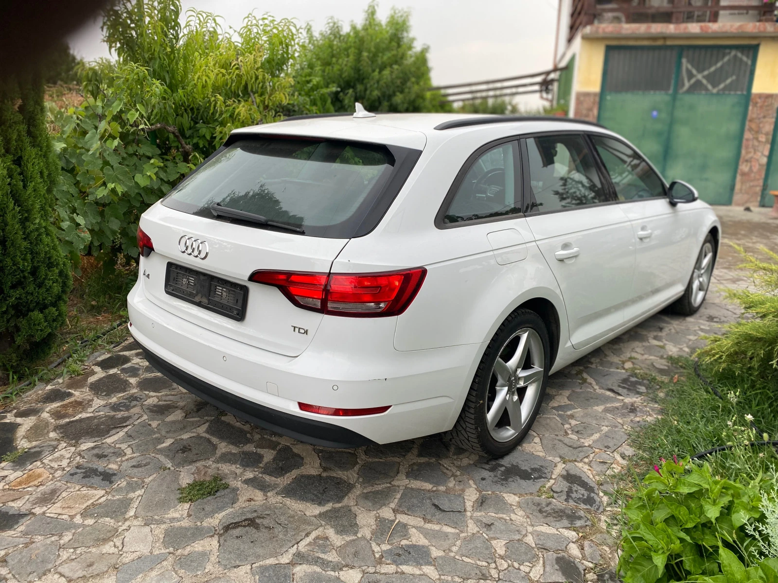 Audi A4 2.0TDi S-tronic - изображение 5