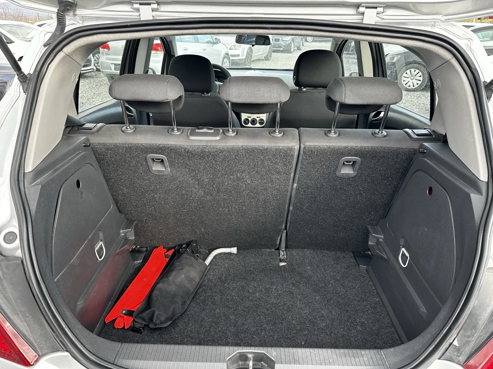 Opel Corsa 1.2i Automatic  | Mobile.bg — изображение 12