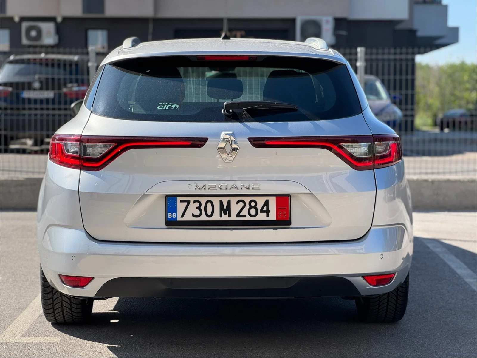Renault Megane 1.5dci // ВЪРНАТ ОТ ЛИЗИНГ// 98 000km - изображение 5