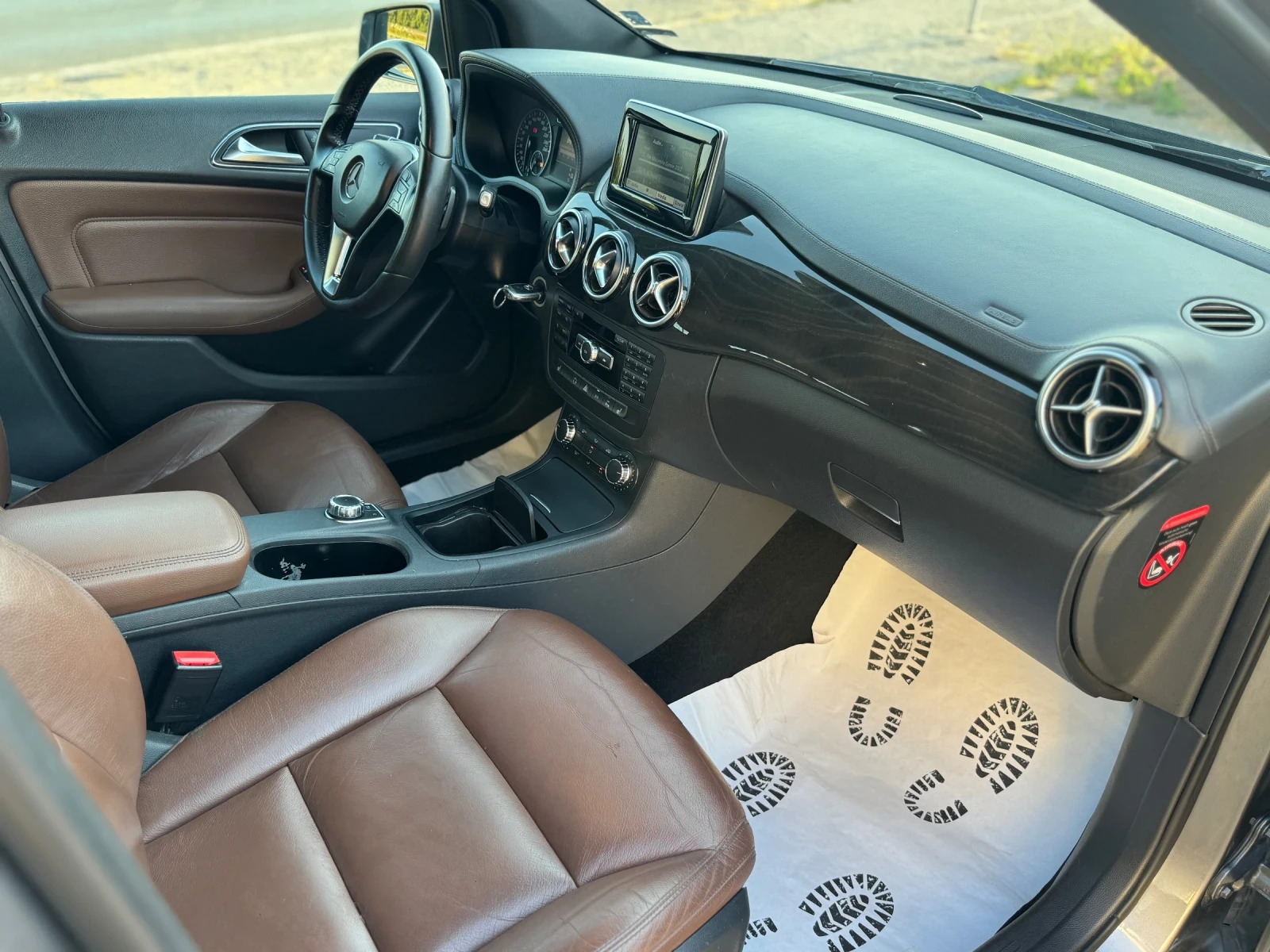 Mercedes-Benz B 180 122* LED* Автоматик* Кожа* ТОП*  - изображение 10