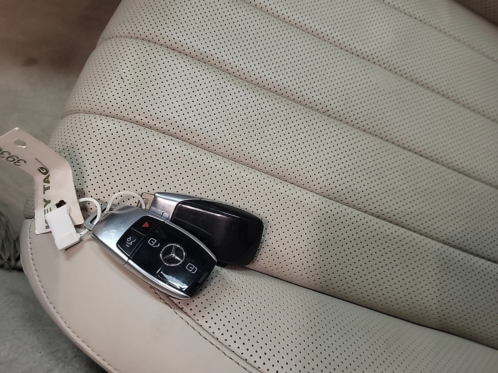 Mercedes-Benz E 450 * ЦЕНА ДО БЪЛГАРИЯ* (CARFAX) - изображение 8