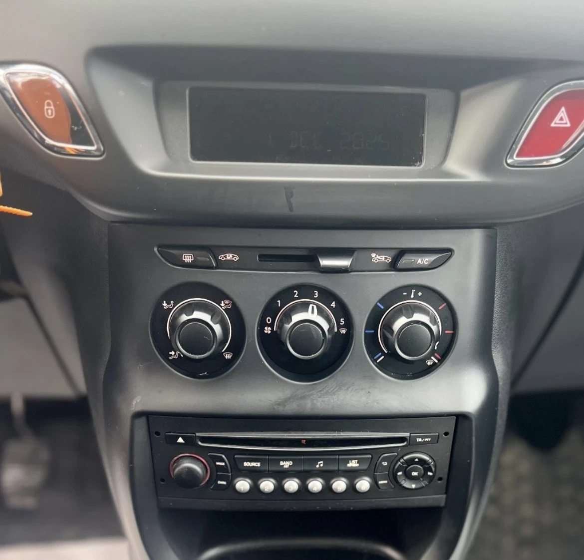 Citroen C3 1.0 59 000 km - изображение 8