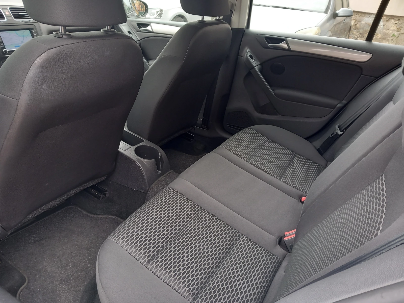 VW Golf 1.6TDI  Navi камера, снимка 11 - Автомобили и джипове - 53754033