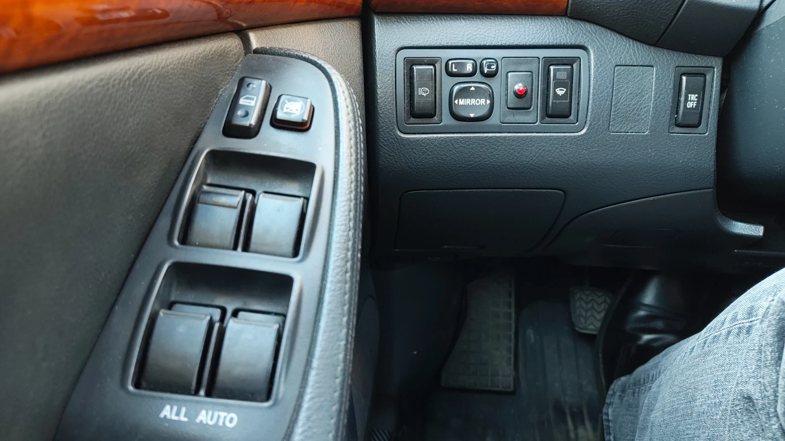 Toyota Avensis, снимка 13 - Автомобили и джипове - 53855238