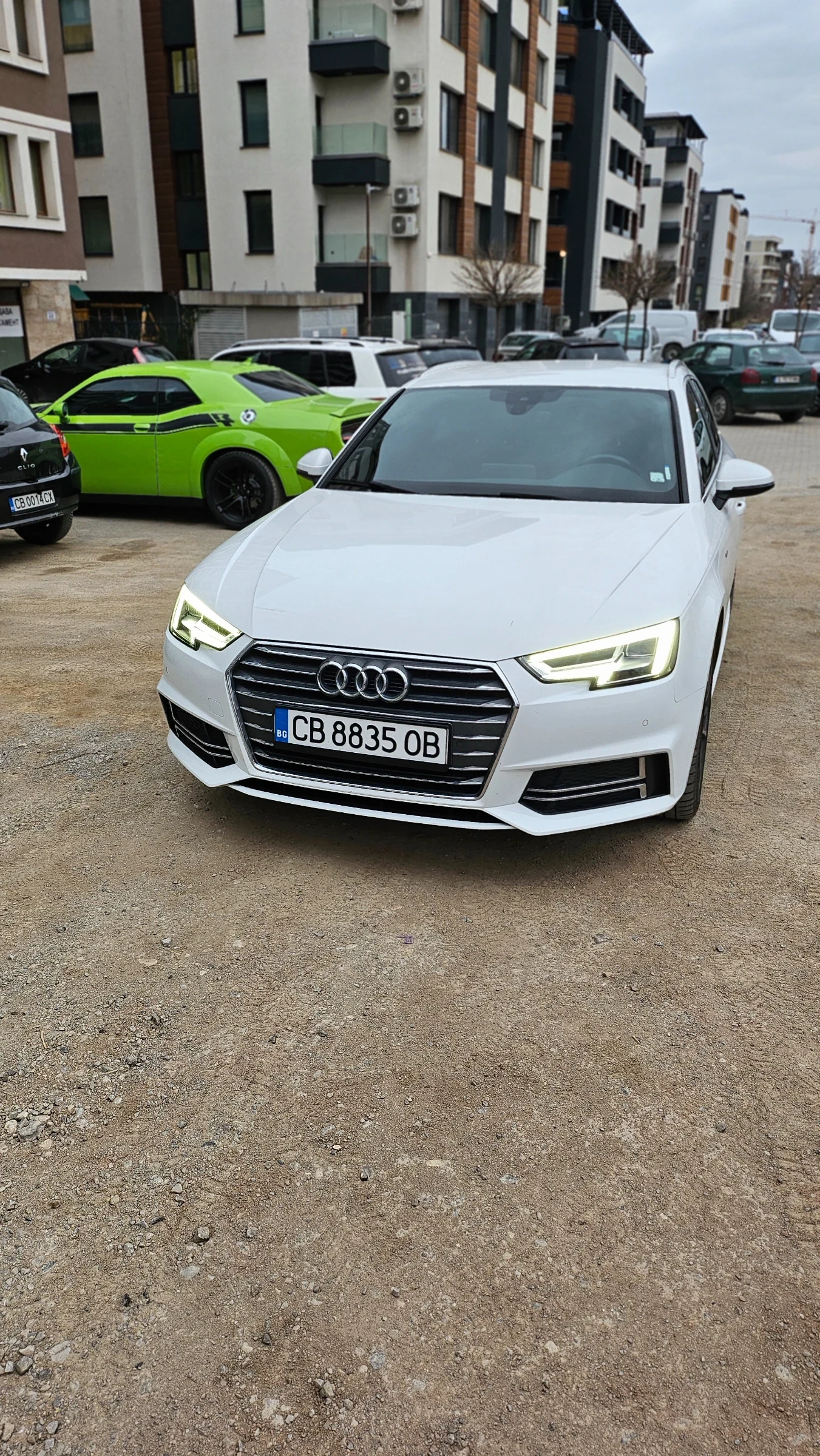 Audi A4 3xS-line / Full Led / Carplay