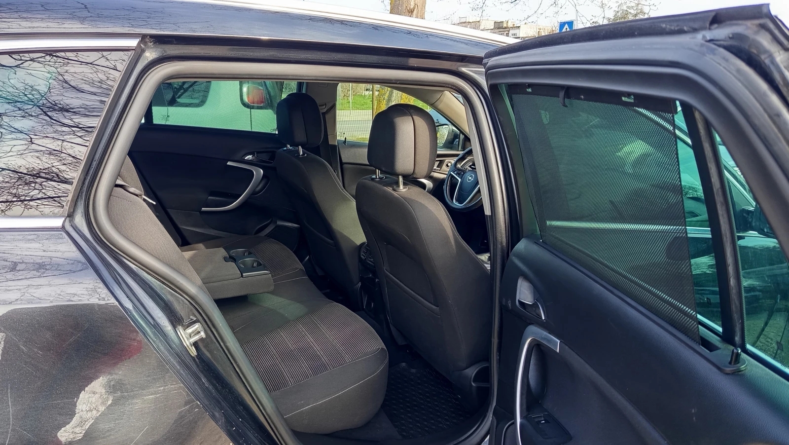 Opel Insignia 2.0CDTI 131 PS NAVI СТАРИЯ МОТОР XENON, снимка 13 - Автомобили и джипове - 54061418