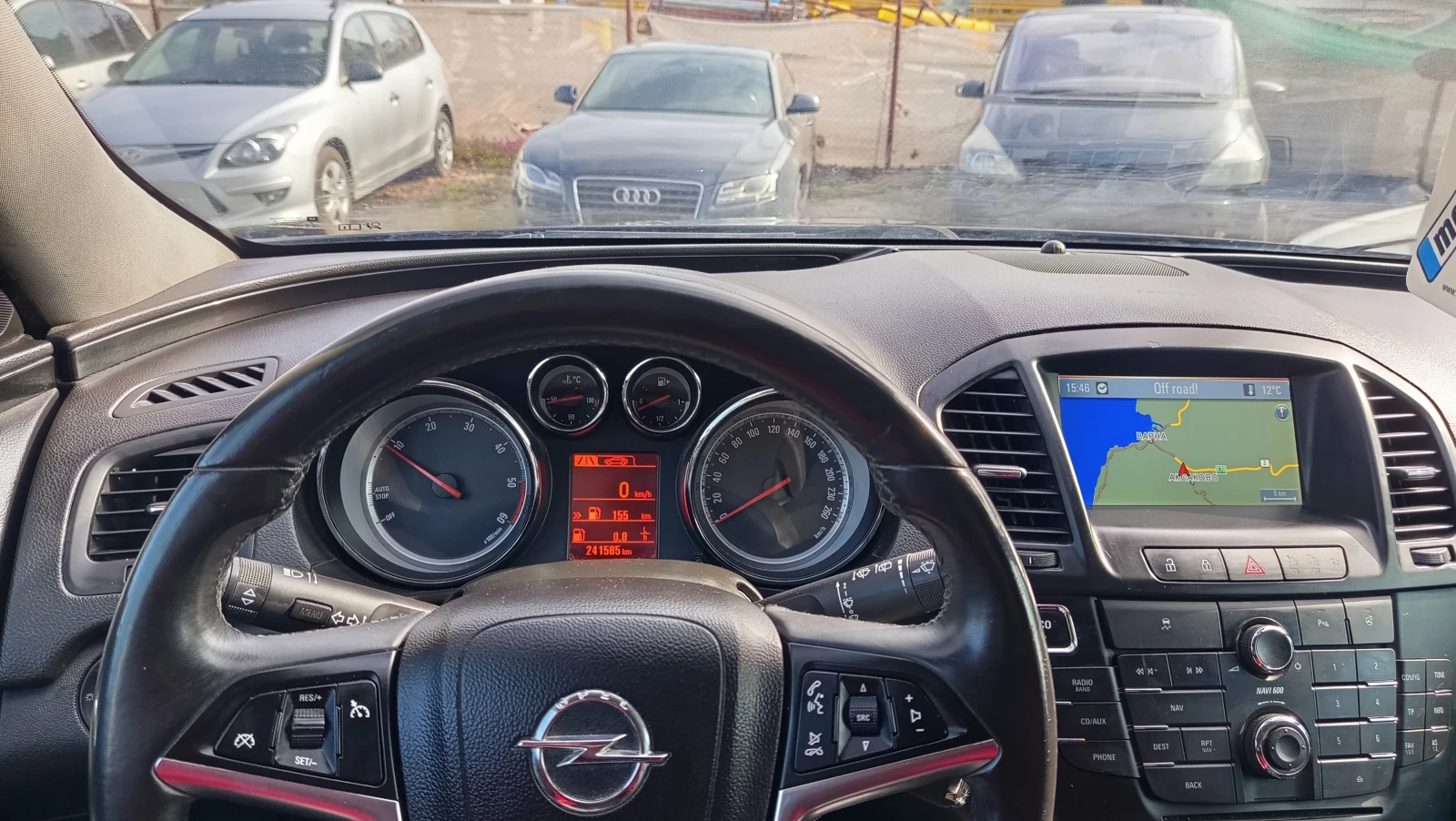 Opel Insignia 2.0CDTI 131 PS NAVI СТАРИЯ МОТОР XENON, снимка 14 - Автомобили и джипове - 54061418